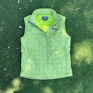 NWOT. Patagonia vest *Rare Color*